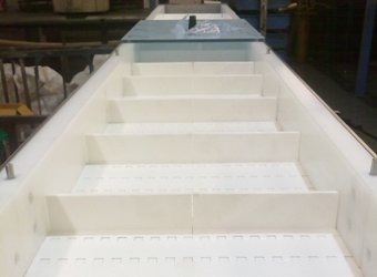 white plastic belt conveyor photo